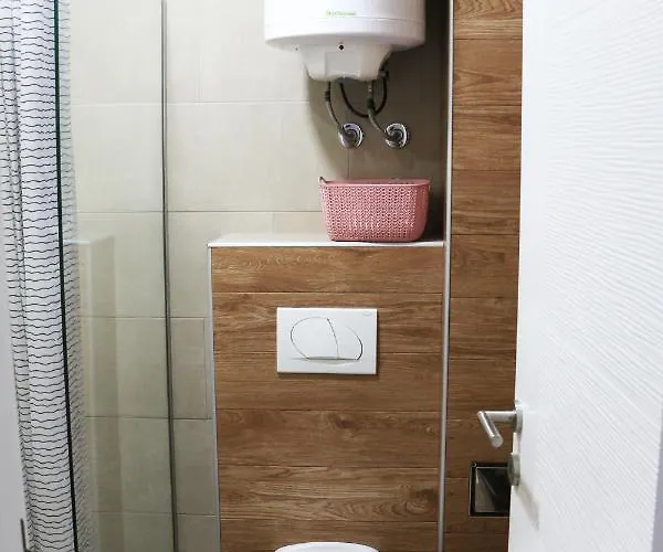 公寓 Mali Princ S18 Milmari